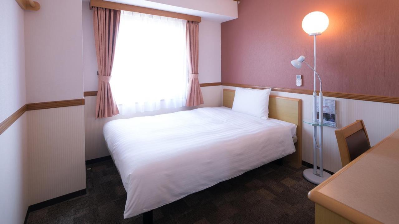 Toyoko Inn Matsuyama Ichibancho Exterior photo