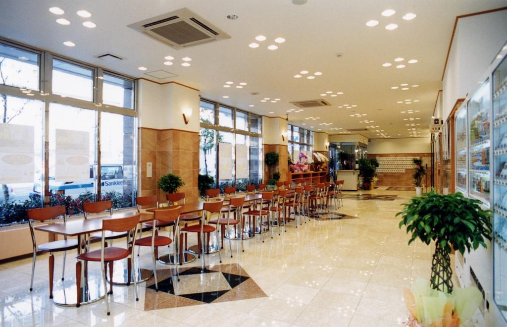 Toyoko Inn Matsuyama Ichibancho Exterior photo